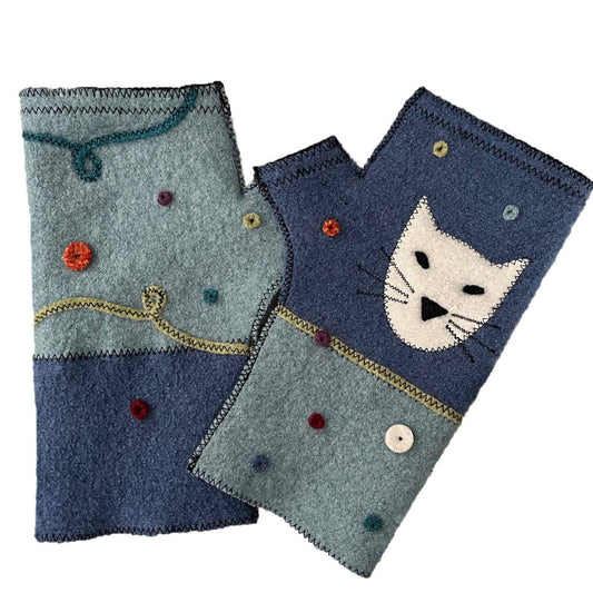 Woolflower - FG078  Cool Cat Fingerless Gloves