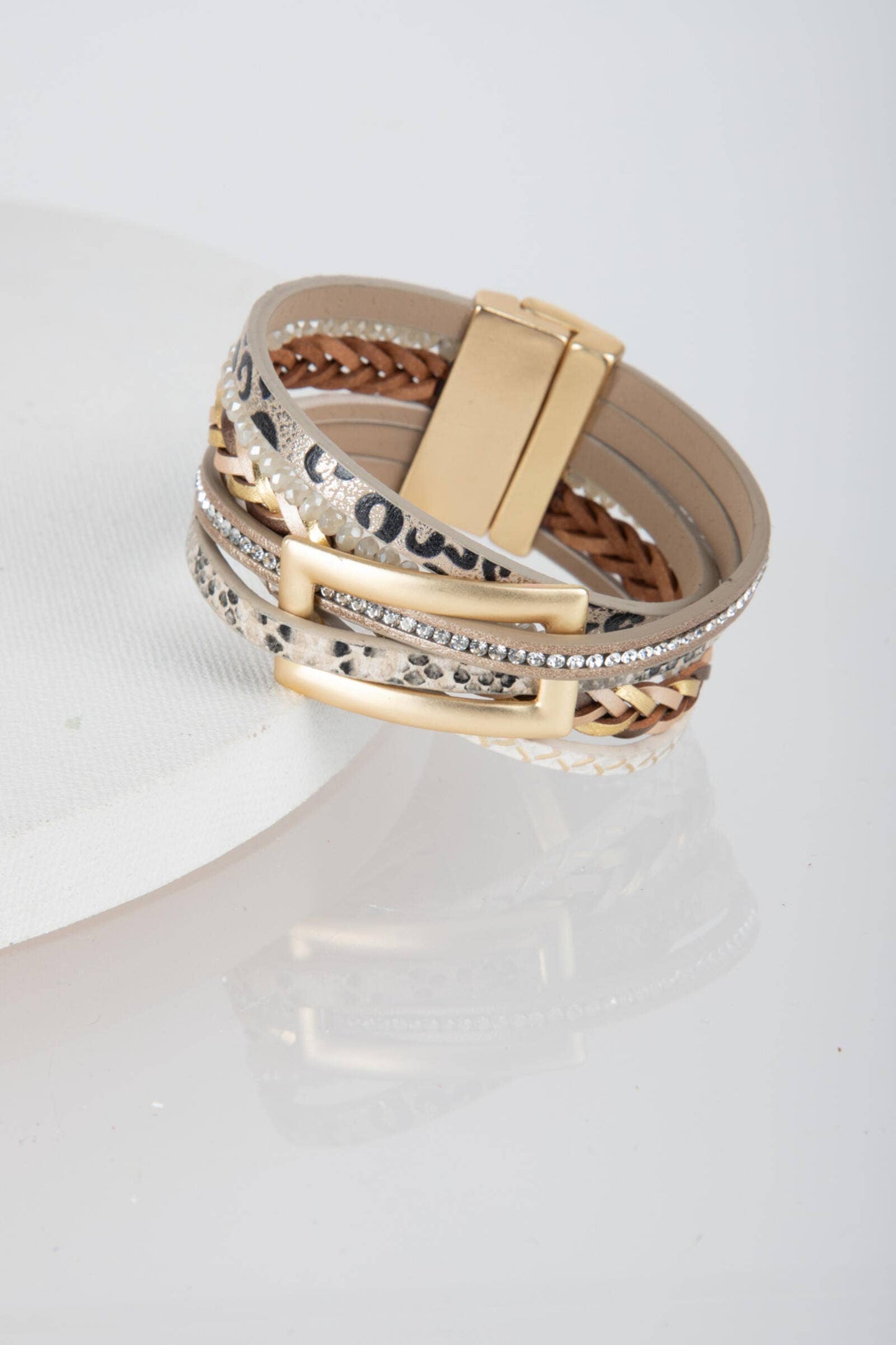 SAACHI - Patterned Leather Buckle Bracelet