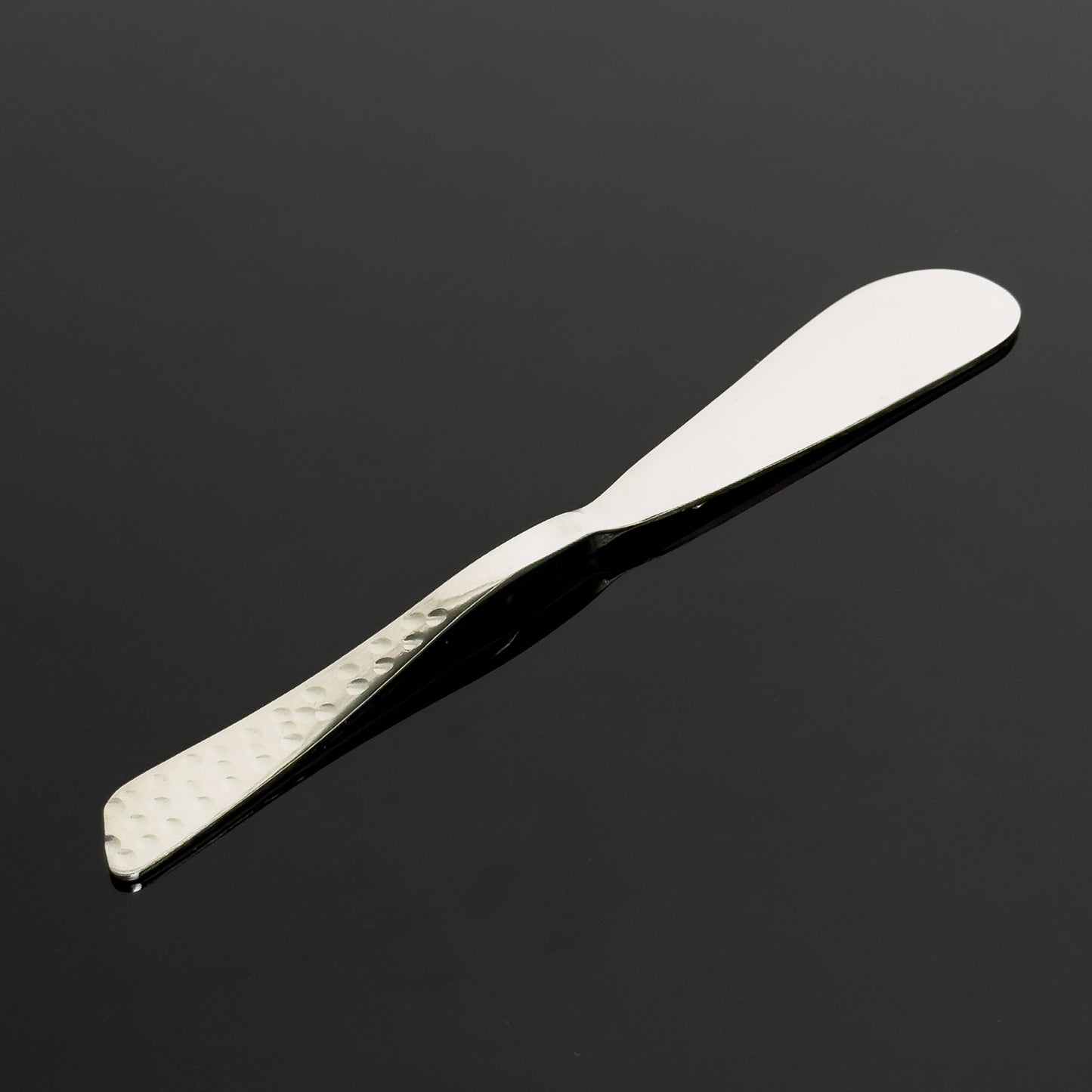 India Handicrafts Inc - 6" Wave Steel Spreader