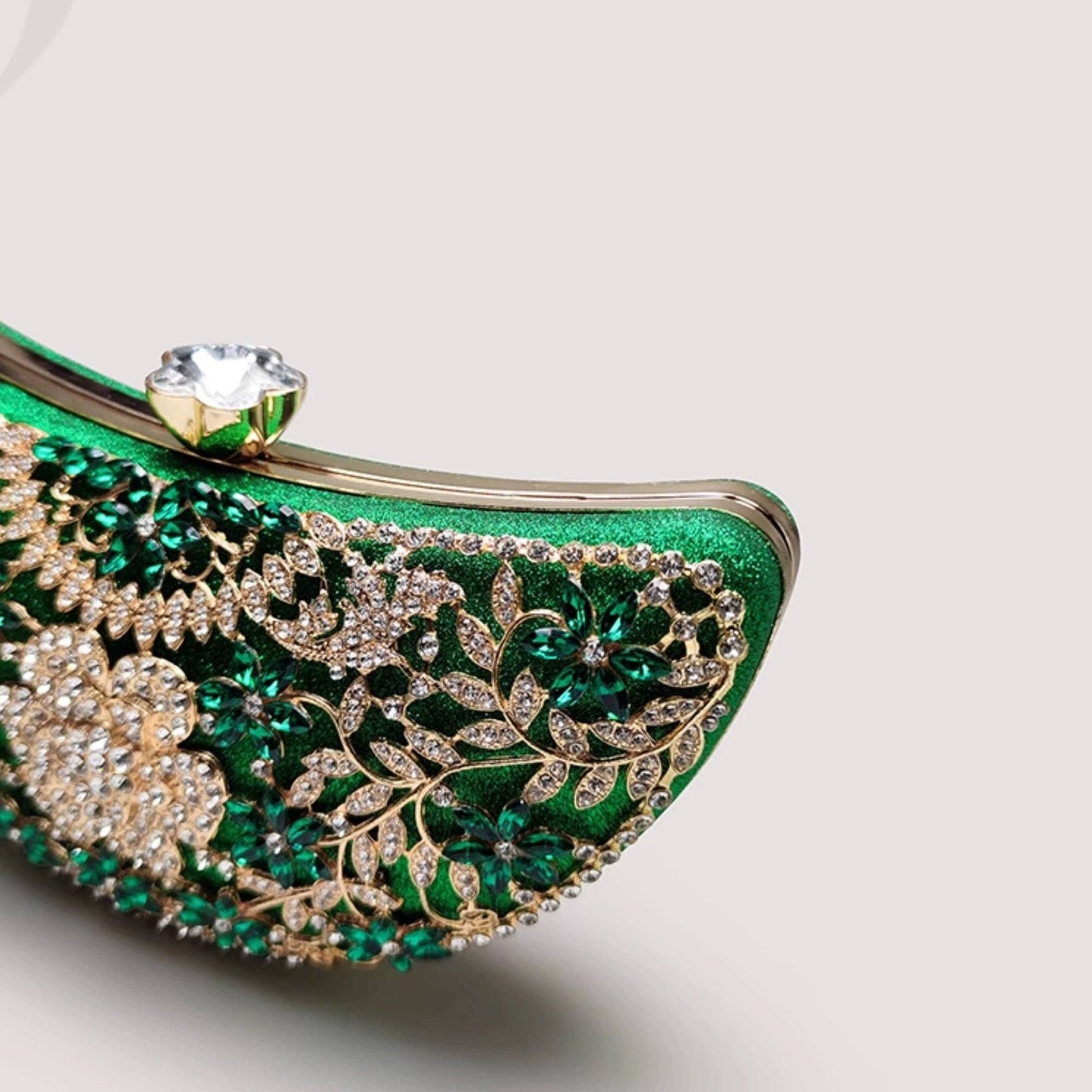 Cici’De Jewelry Amsterdam - Emerald Green Dazzling Half Moon Clutch - Gold Flower Frame