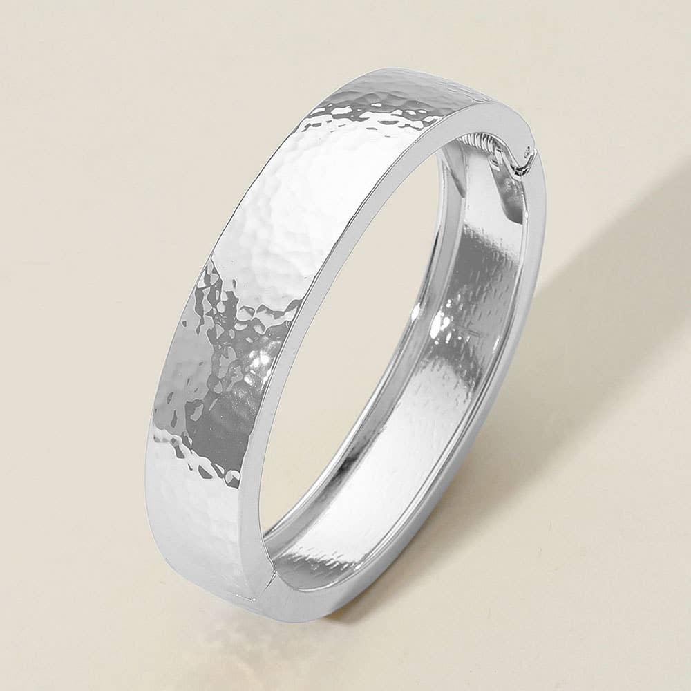Sensibling Corp. - Hammered Metal Hinged Bangle Bracelet
: Gold