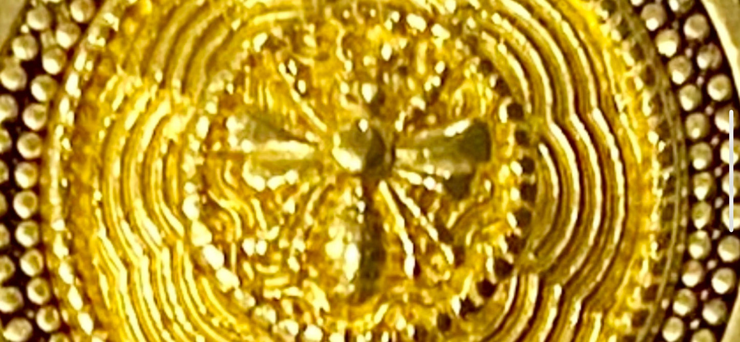 MagneButton - Antique Bee Silver & Gold: Gold