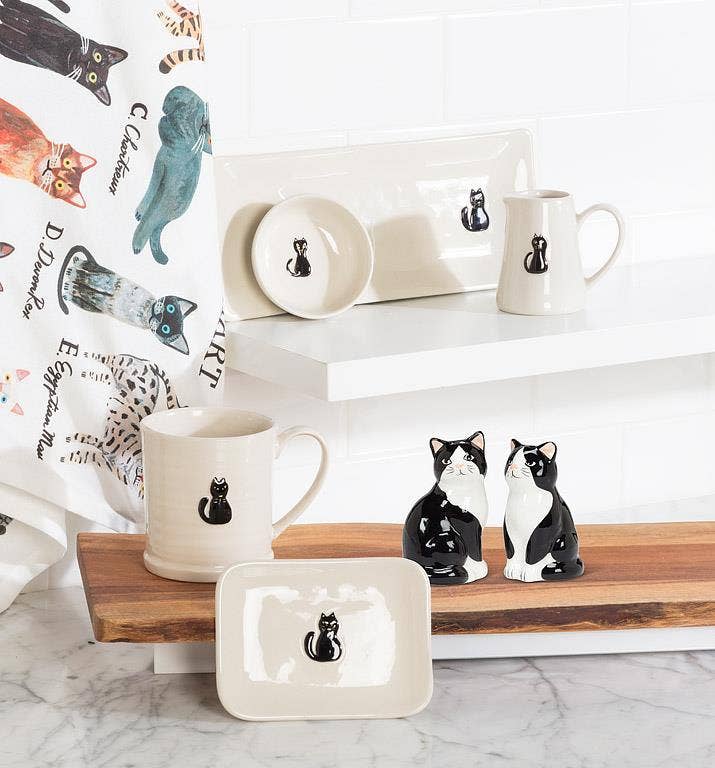 Abbott - Sitting Cat Salt & Pepper