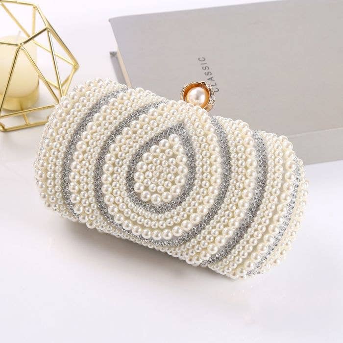 PEACH ACCESSORIES - Crystal and pearl embellished clutch bag 08244: Silver