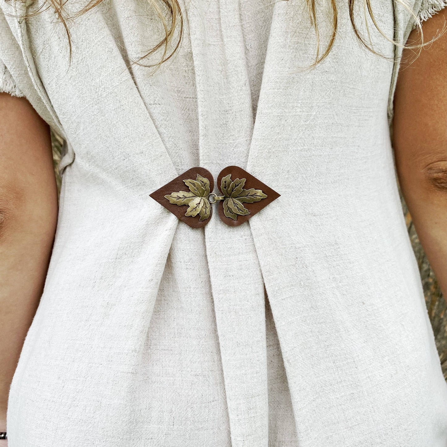KardiKlips - Cinch Clips for Clothes - Boho Style Leaves & Leather Clasps