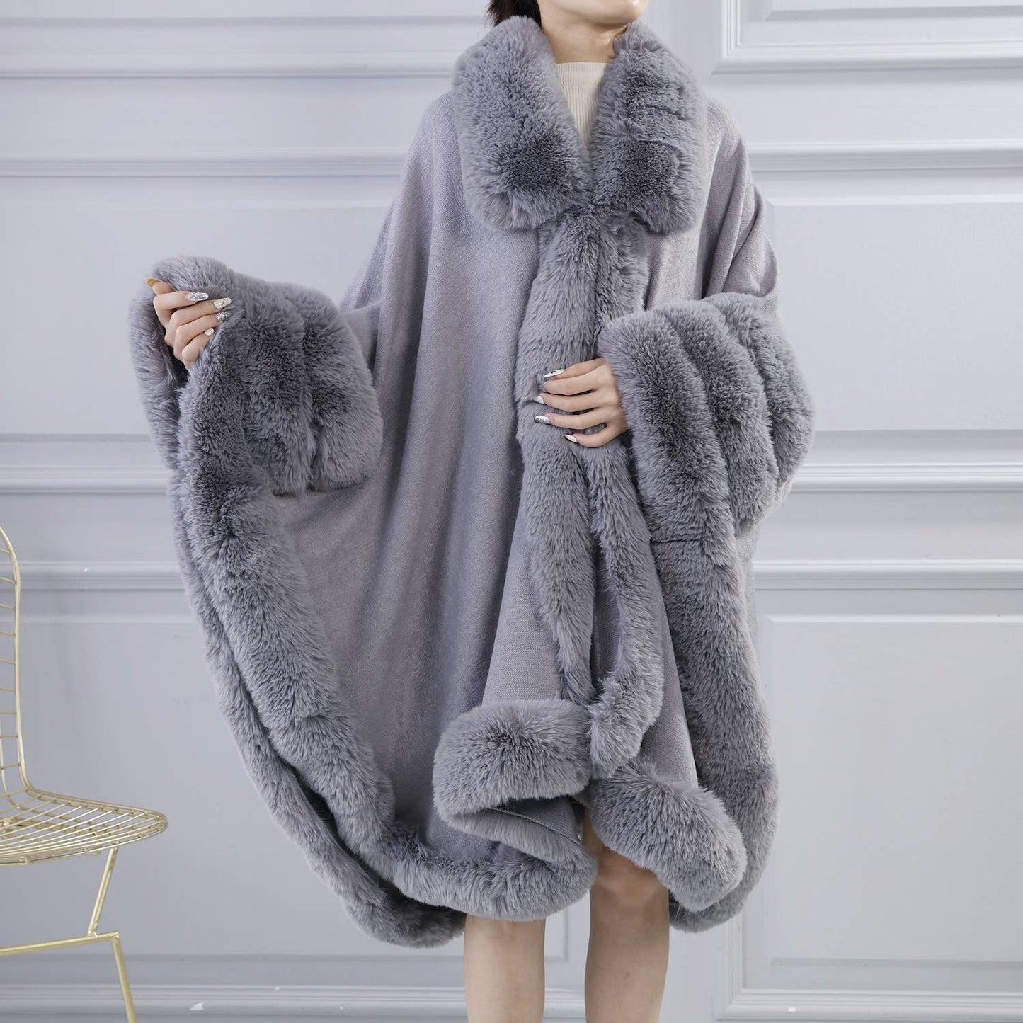 PEACH ACCESSORIES - PE370 faux fur trimmed snuggling CAPE: Beige