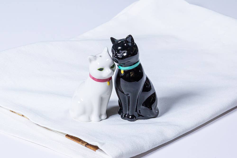 Abbott - Cuddling Cat Salt & Pepper-3.75"H-1712