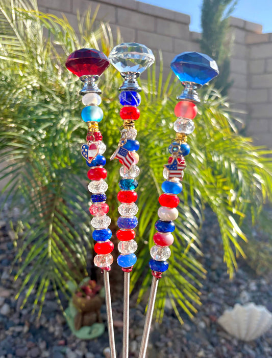 Sea of Bliss Shop - Red, White, Blue Patriotic Garden Stakes: Red / Charm / 11 inch