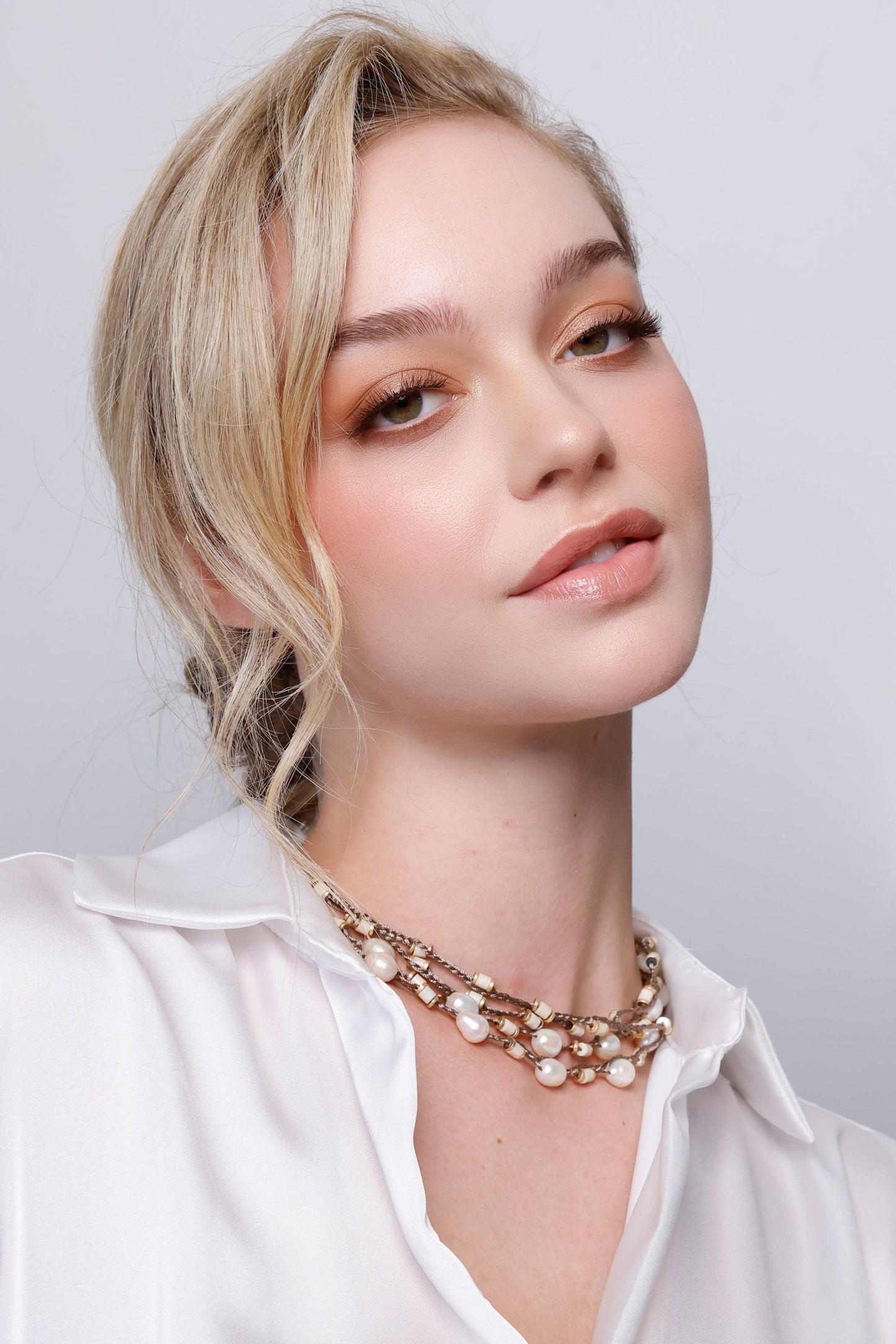 Sea Lily - SH48A - Beige Rope, Pearls, Gold Hematite Necklace With Magn