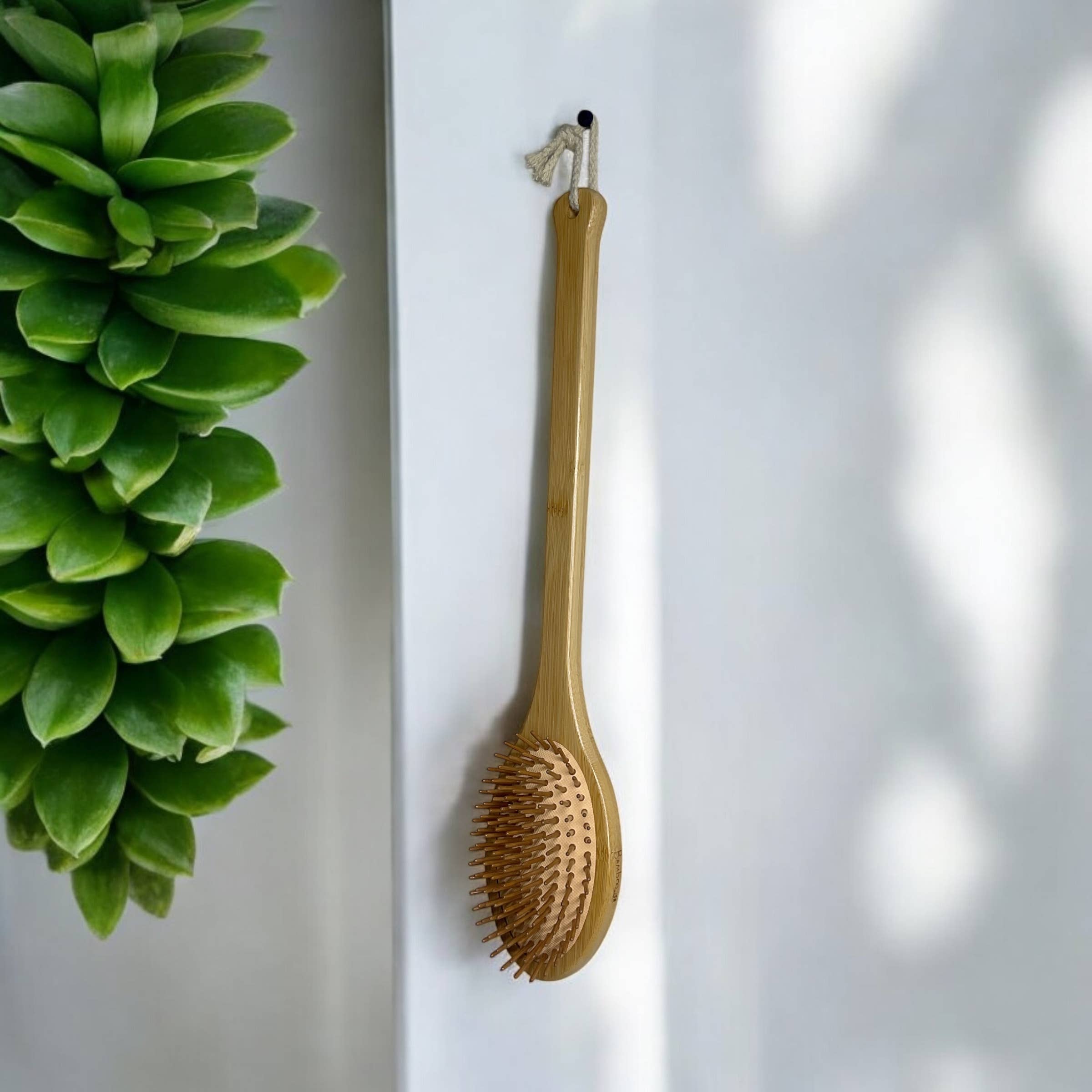 Bamboo Switch Back Brush & Massager - Thumbnail 3
