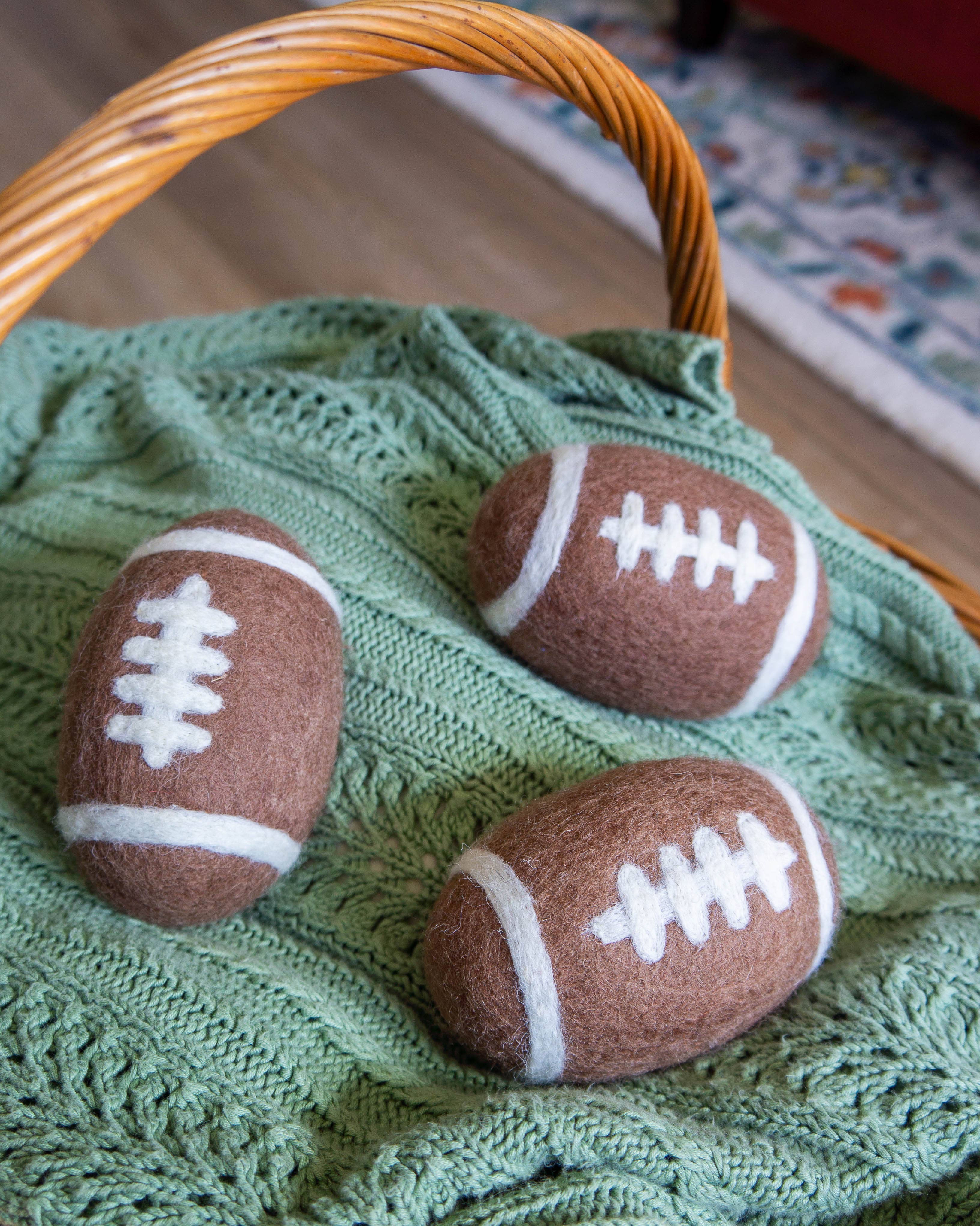 Football Eco Wool Dryer Balls - Game Day - Thumbnail 3