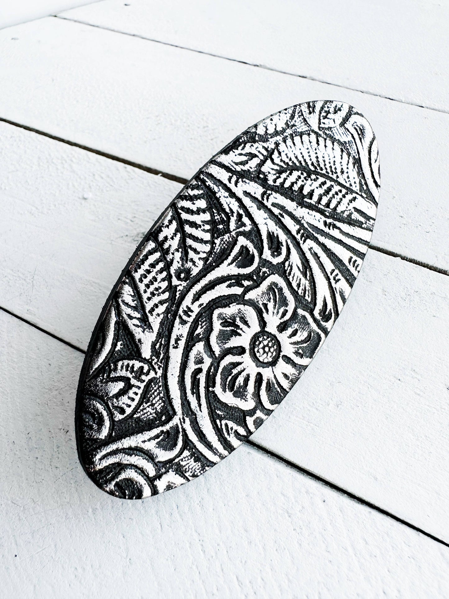 KardiKlips - Leather Cinch Clip for Clothing, Silver & Black Unique Gift