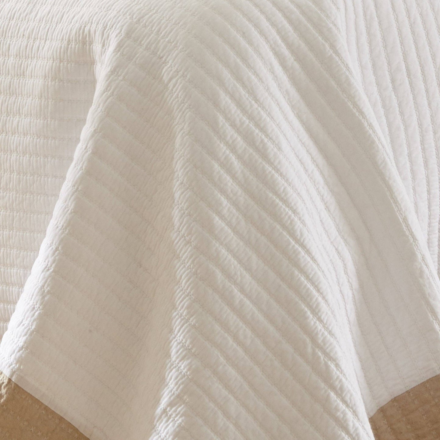 Levtex Home - Adobe Border Quilt Set: White / Full/Queen