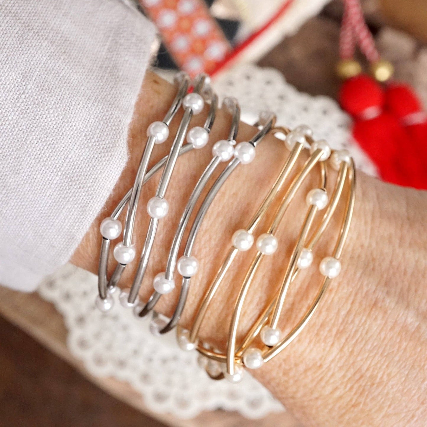 PennyLine inc - Pearls and Gold Silver Tubes classic bracelets set: Silver Tone
