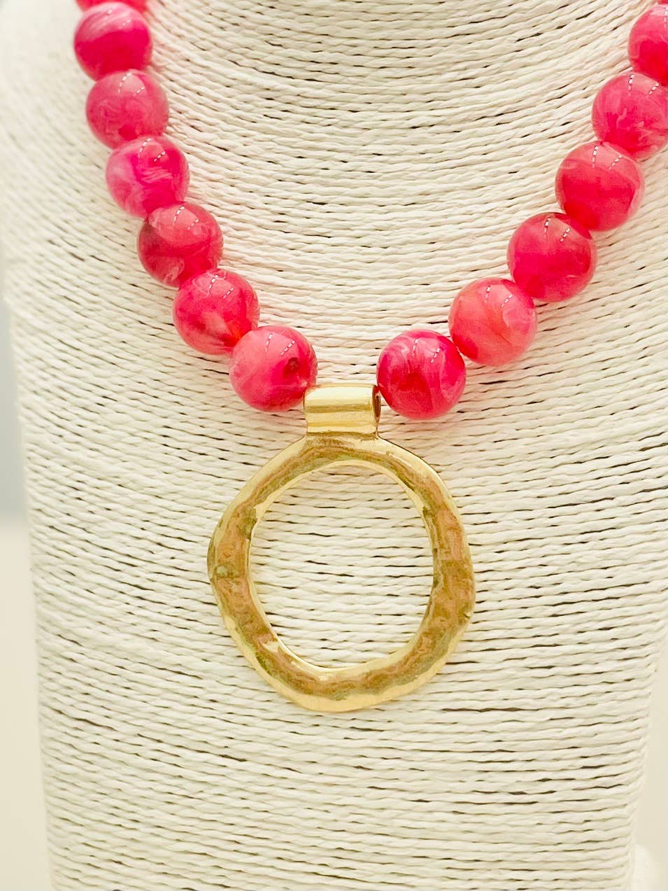 TWO FORTY TWO - CHIC-Big Ball Necklace w/Pendant (raspberry) NK615