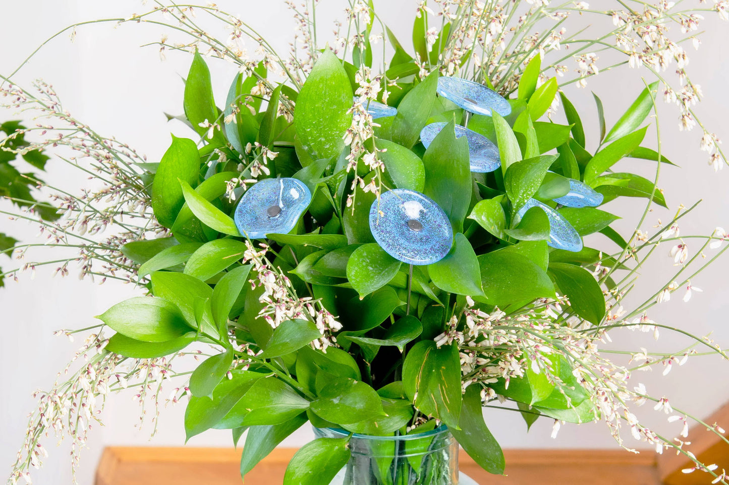 CARNEOL GLASS - Small Glass Flower For Outside In L.Blue-D.Blue