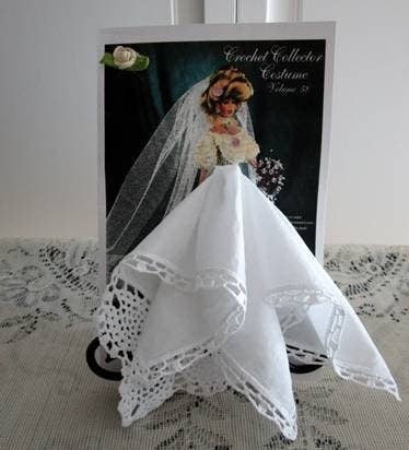 MOMENTS IN THYME - 1908 Bride Fashion Keepsake Hanky Card