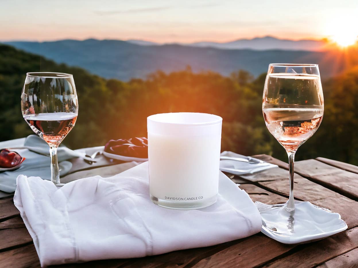 Davidson Candle Company LLC - 11 oz glass jar candle in box : Oakmoss & Amber