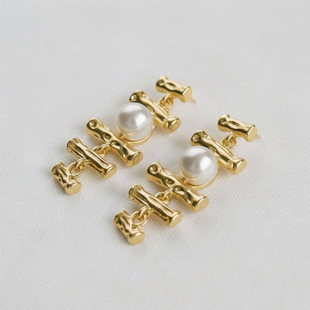 Ellemadera - Vintage Inspired Pearl Geometric Stud Earrings