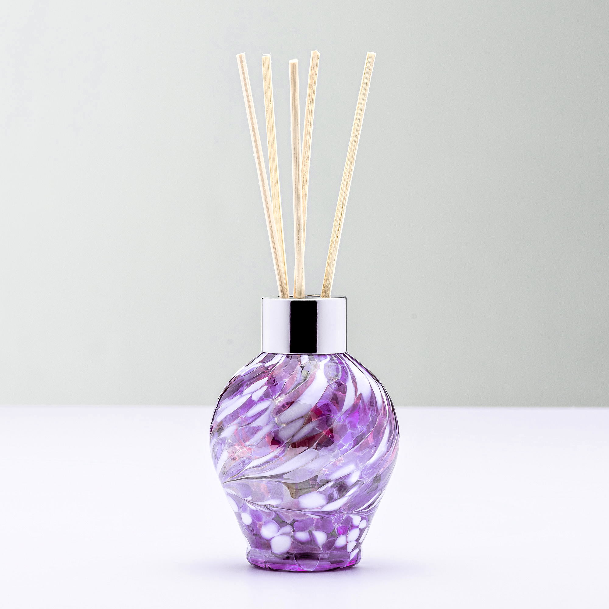 Sienna Glass Reed Diffuser - Classic Violet