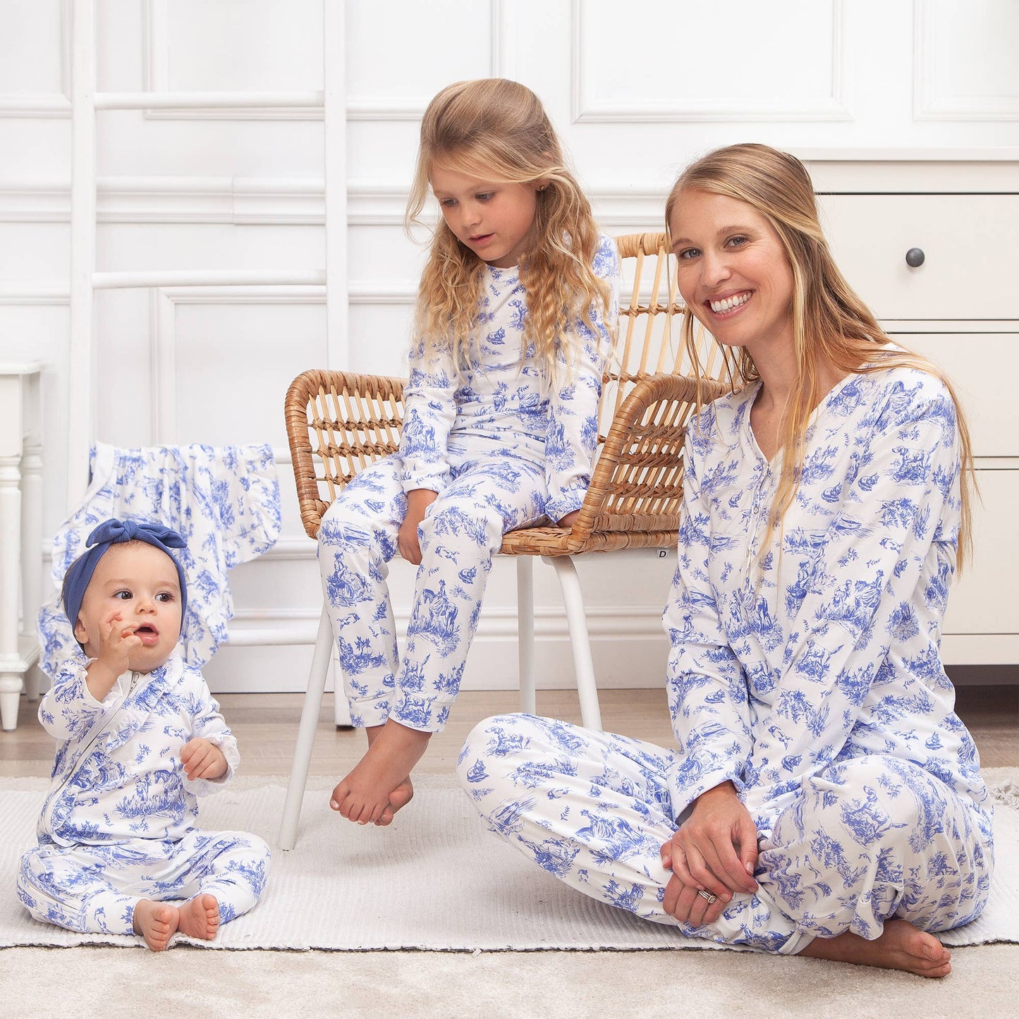 Tesa Babe - Baby Girl Toile de Jouy Bamboo Zipper Romper - Mommy and Me: 3-6M