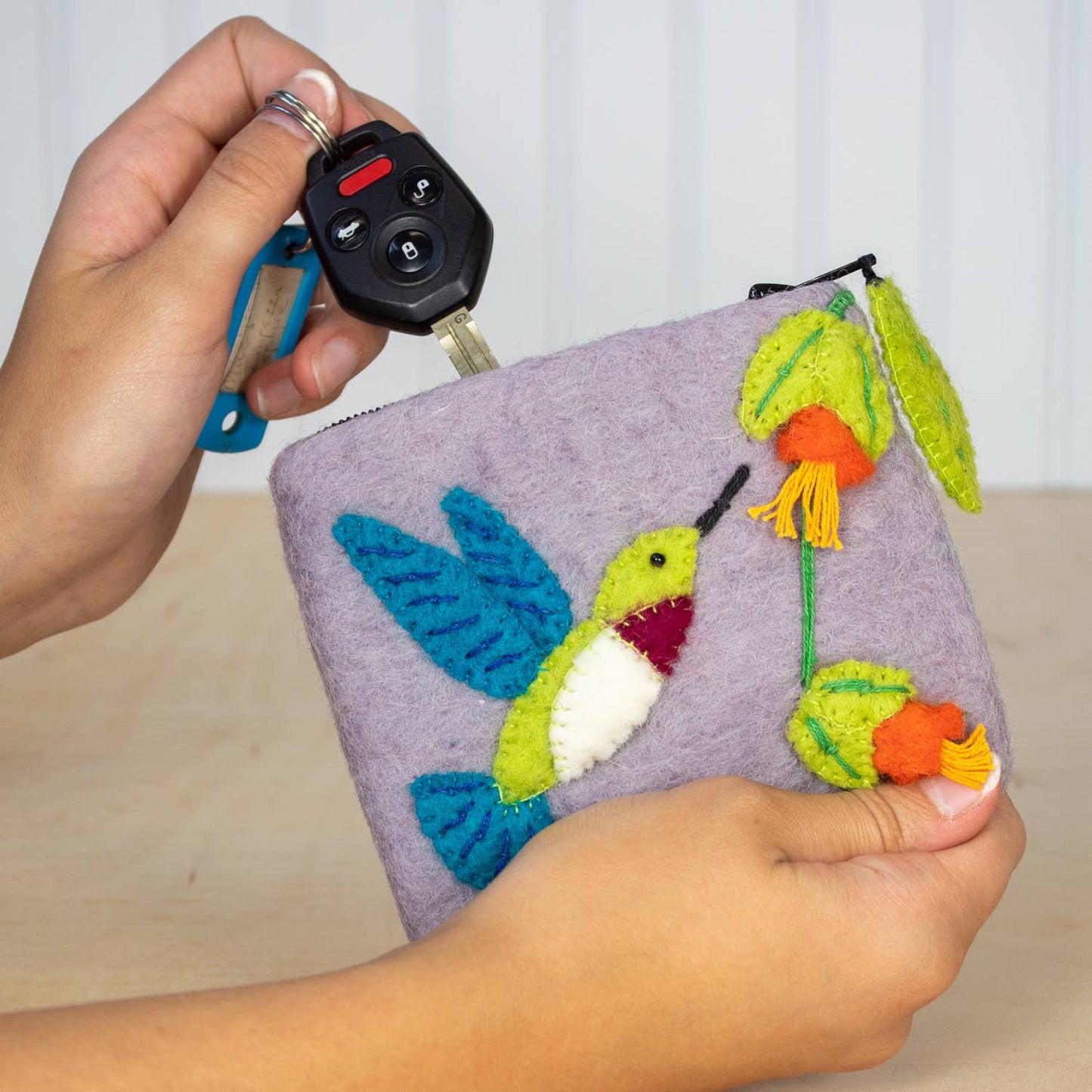dZi Handmade - Hummingbird Coinpurse