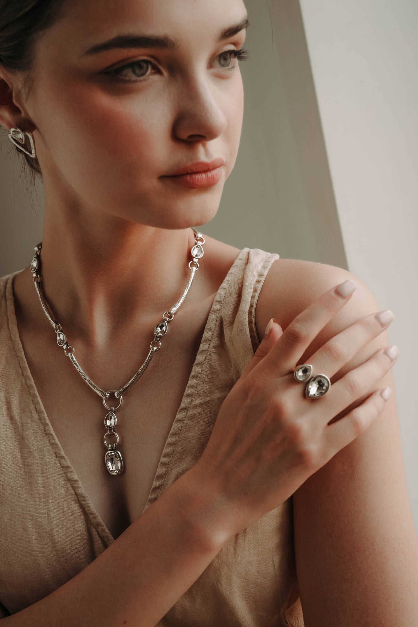 Chanour - Handmade Crystal Pewter Necklace - 3889