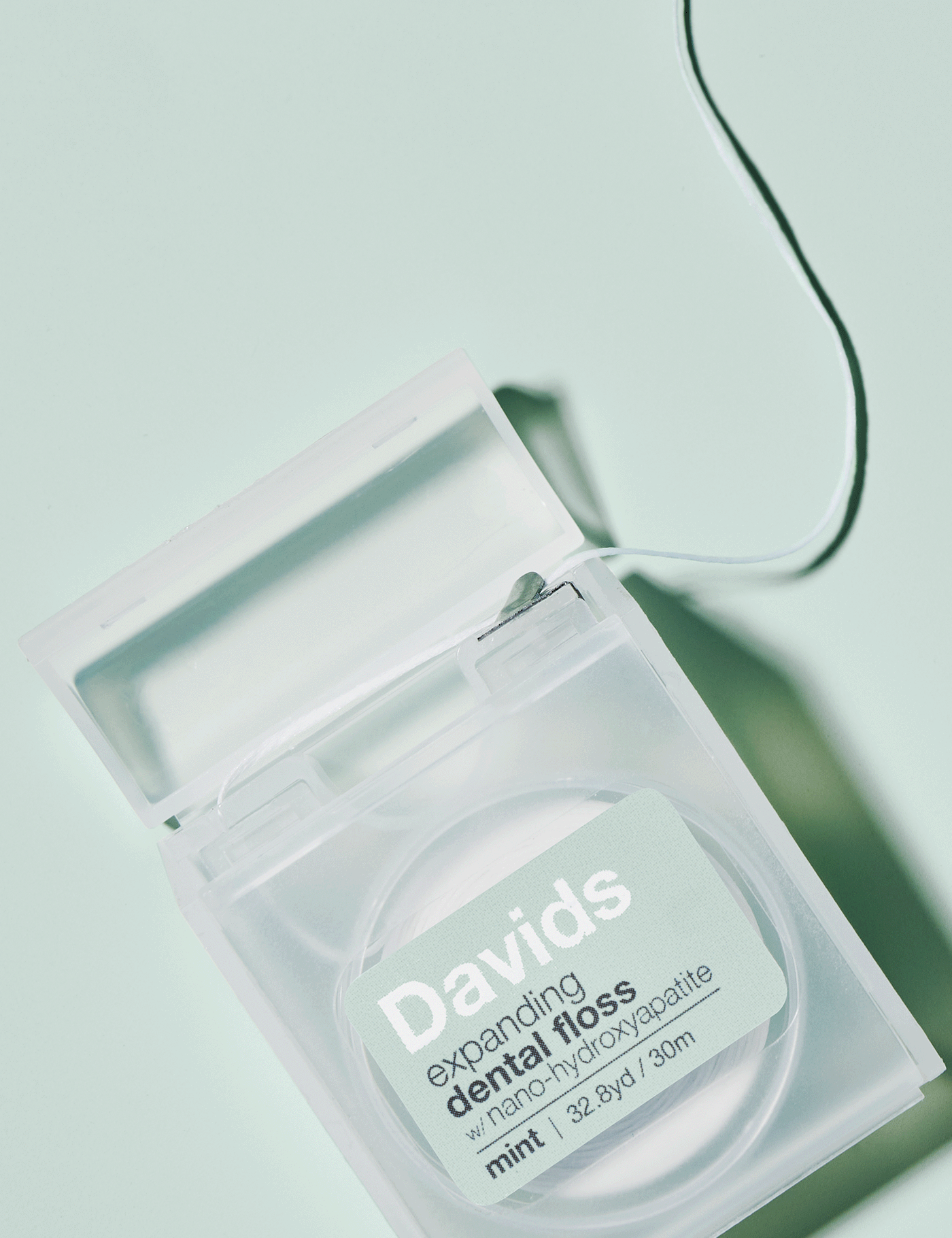 Davids Natural Toothpaste - Davids expanding dental floss / refillable dispenser / mint
