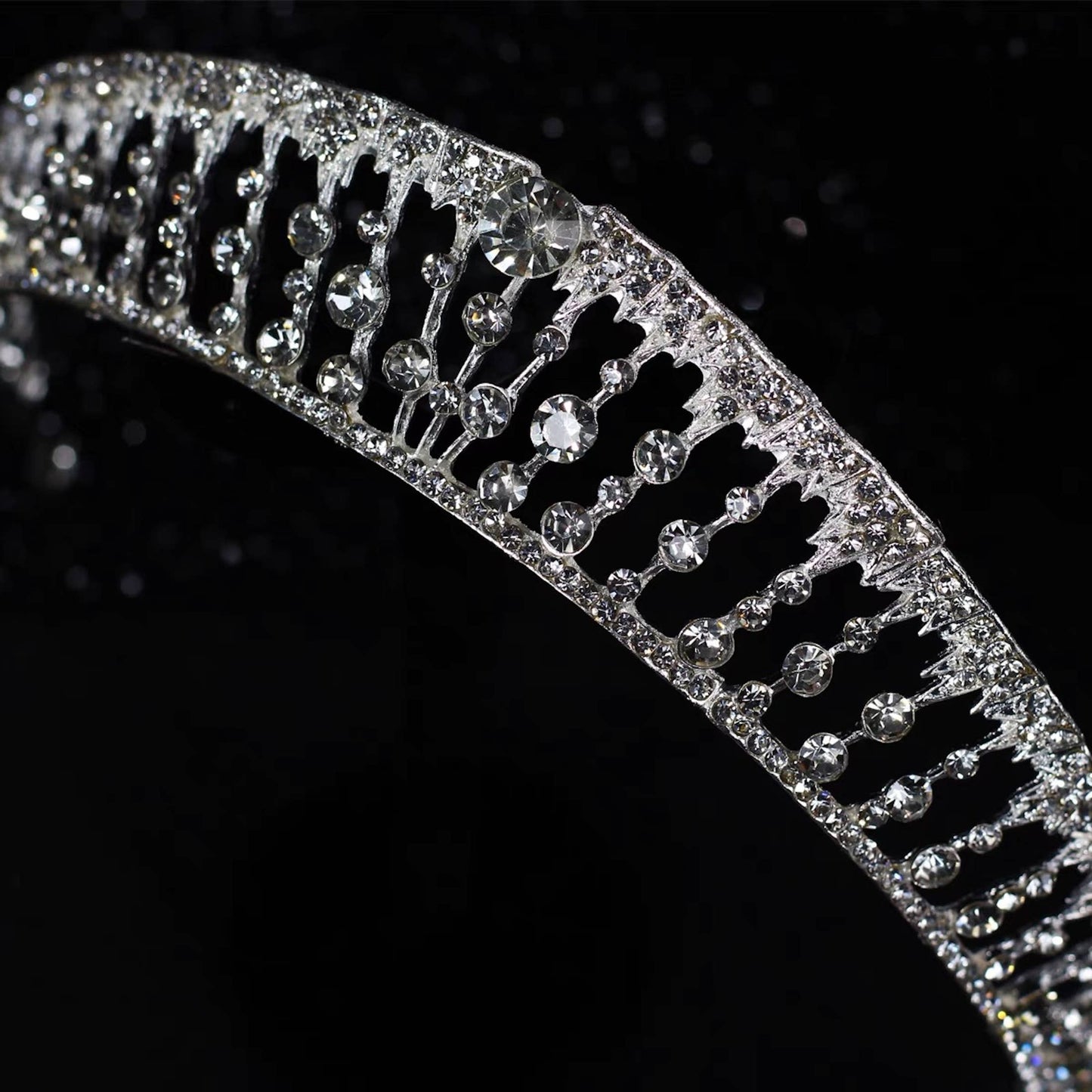 Cici’De Jewelry Amsterdam - Crystal Bridal Tiara with Zirconias: Princess Royal Elegance