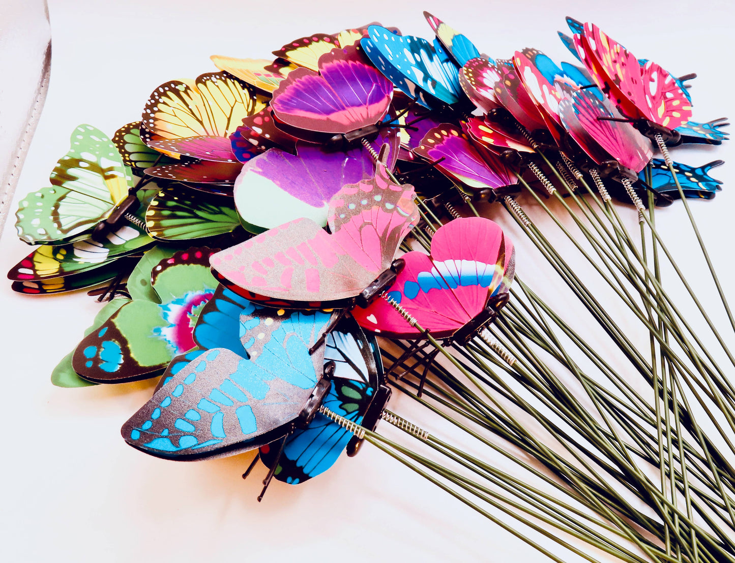 Gifts Amazing! - Butterfly on Wire Stem