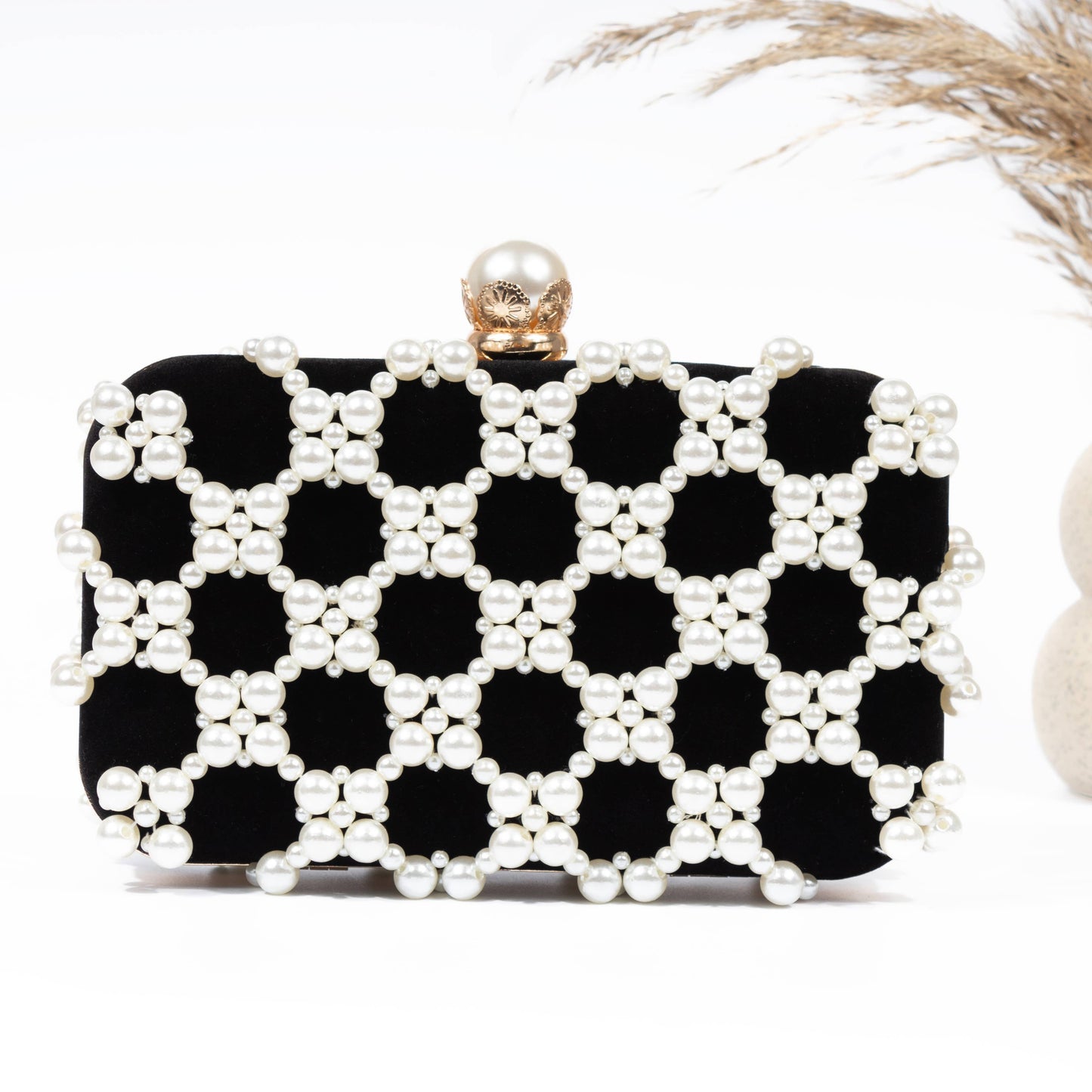 PEACH ACCESSORIES - OC4416 Pearls embellished clutch bag in Black