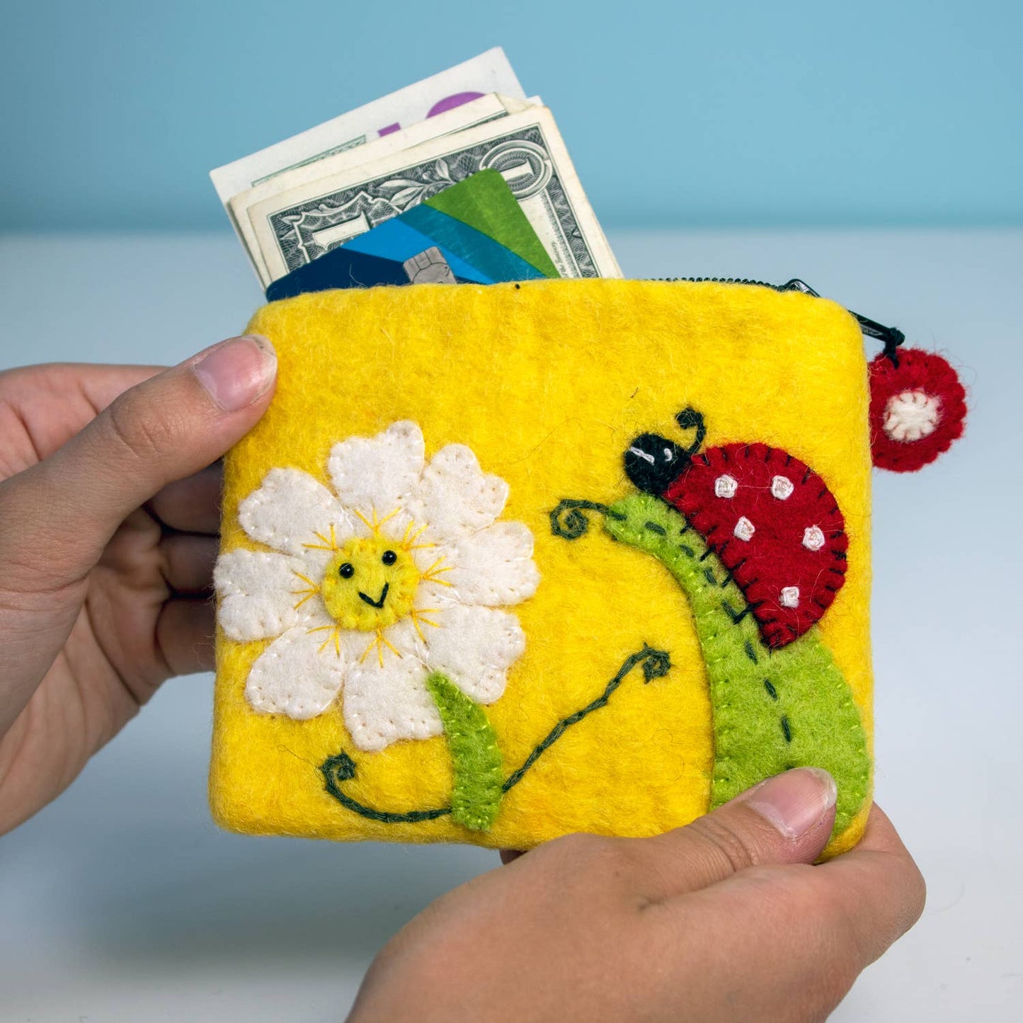 dZi Handmade - Daisy Ladybug Coin Purse