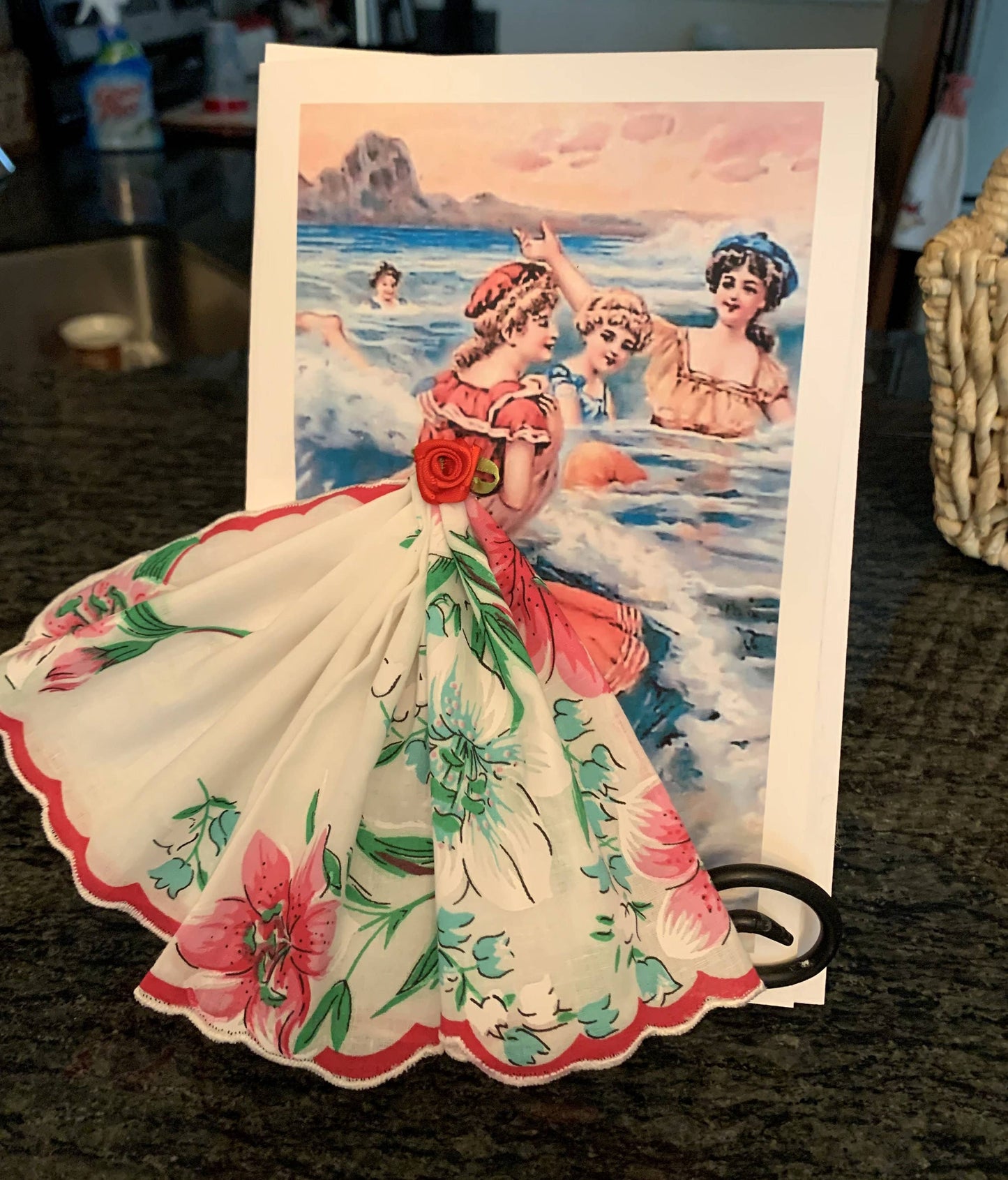 MOMENTS IN THYME - Summer Fun Keepsake Hanky Card