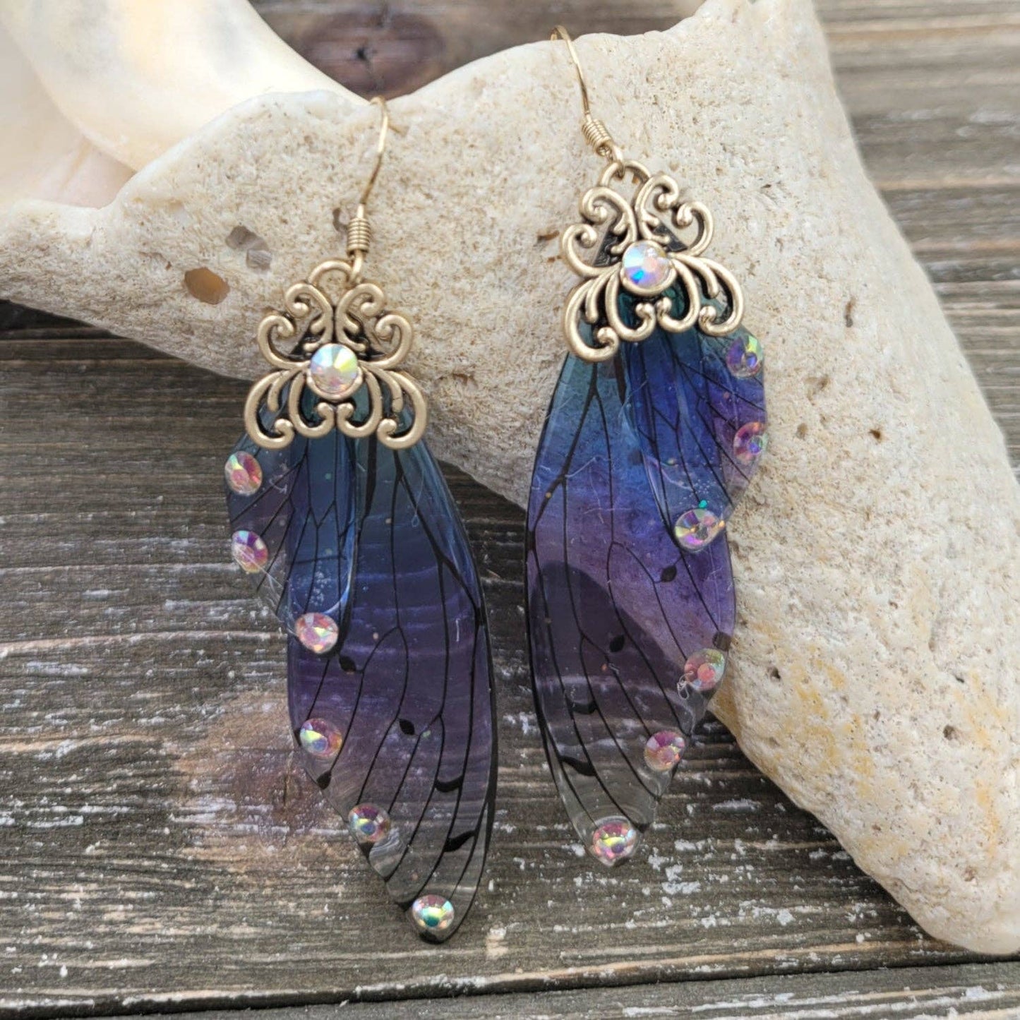 BESHEEK JEWELRY - BeSheek Antique Gold Blue & Purple Resin Butterfly Wings: Title