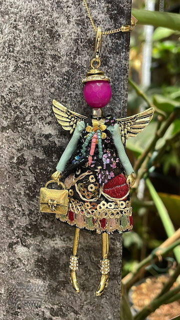 Pretty Persuasions - N23188D Stone Adorned French Doll Stainless Steel Necklace: 12 W/B Stars