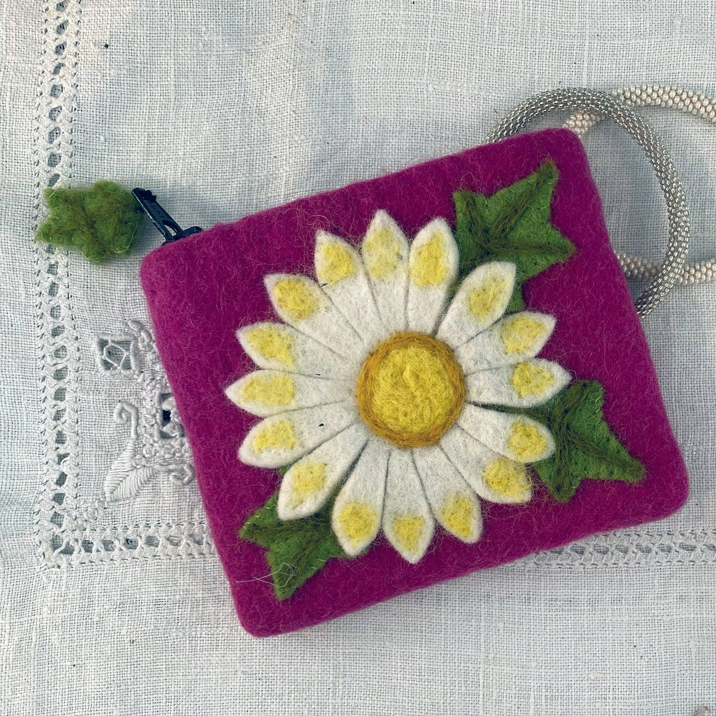 dZi Handmade - Coinpurse: Big Daisy