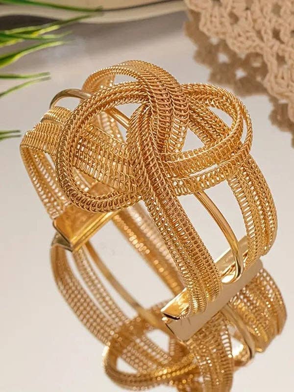 Elanora - Chains Hollow Bracelet Accessories: GOLD / One_size