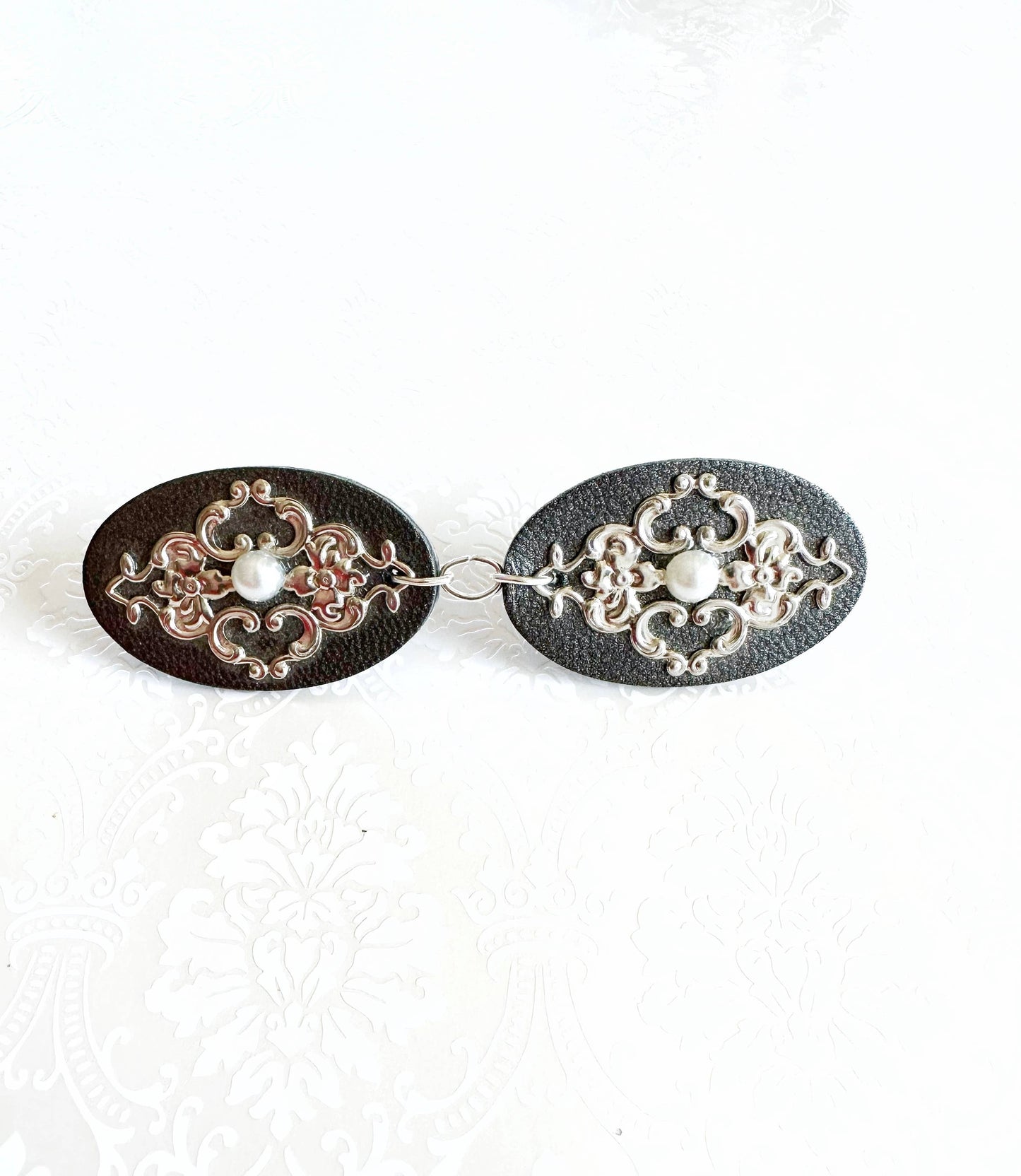 KardiKlips - Silver on Steel Gray Romantic KardiKlip: Squared-off Diamonds