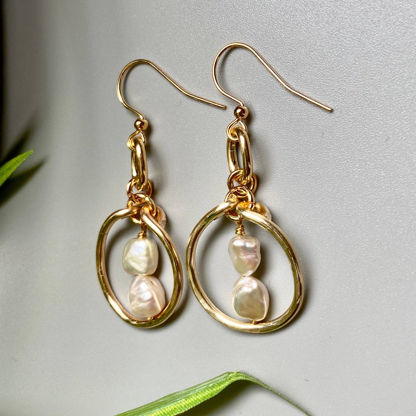 Marble Designs Jewelry - Gold Hoop Earrings Hammered Fresh 
Water Pearls Dangle Drop: Gold