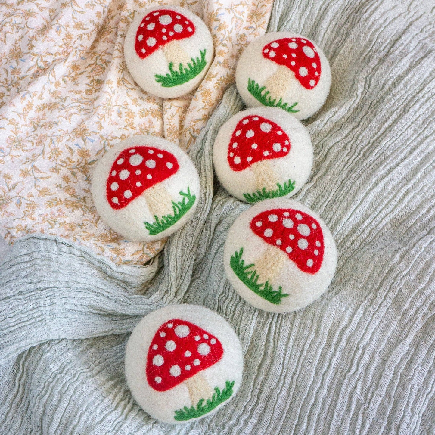 Friendsheep - White Mushroom Trio: PACKAGE FREE