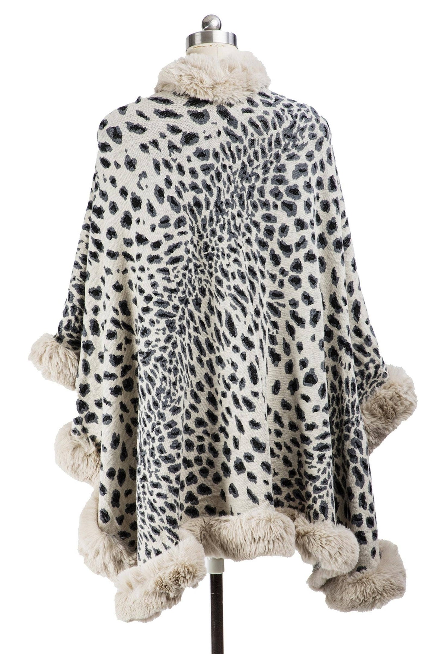 SAACHI - Faux Fur Cheetah Patterned Cape Kimono