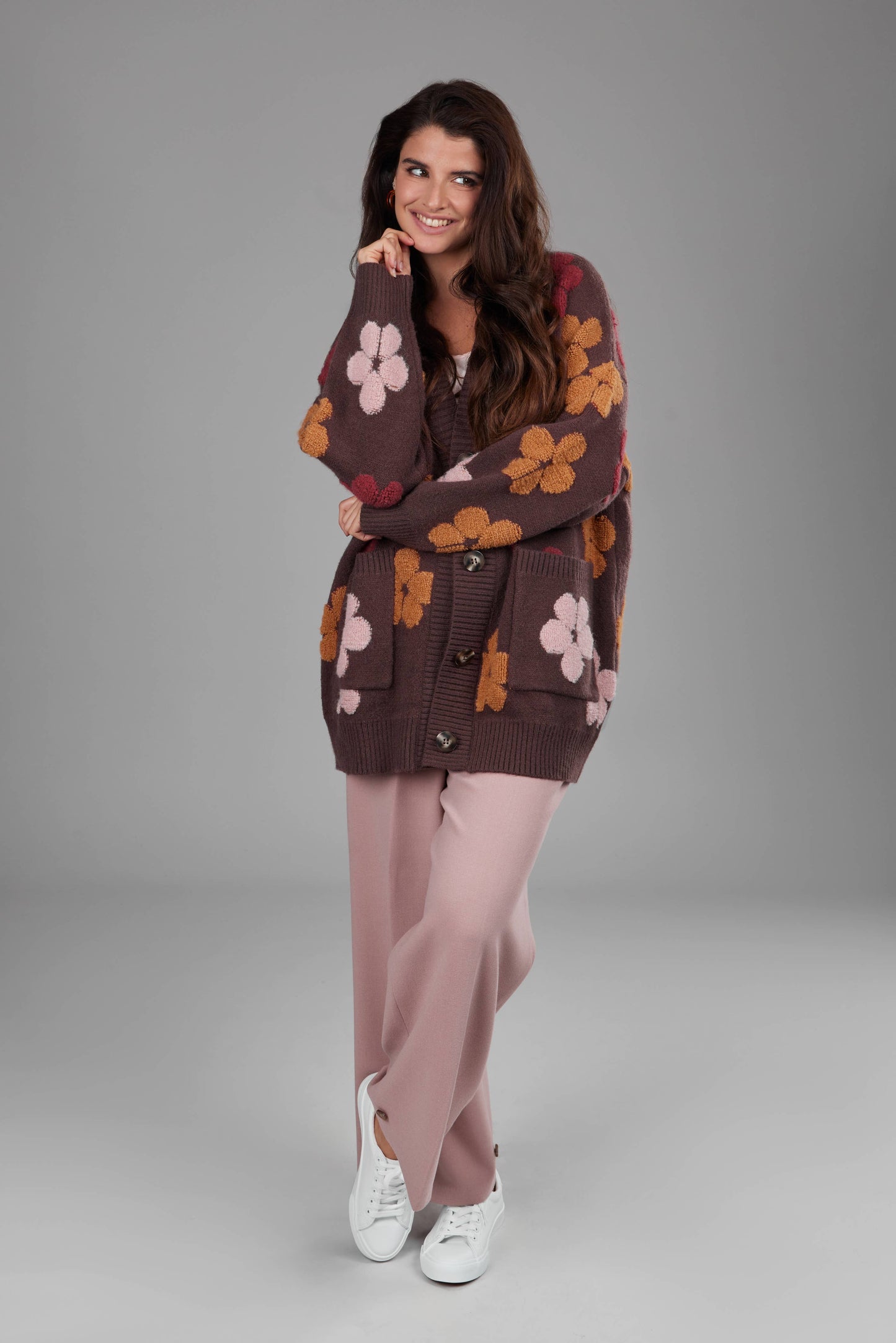 SAACHI - Autumn Floral Knit Cardigan: Beige