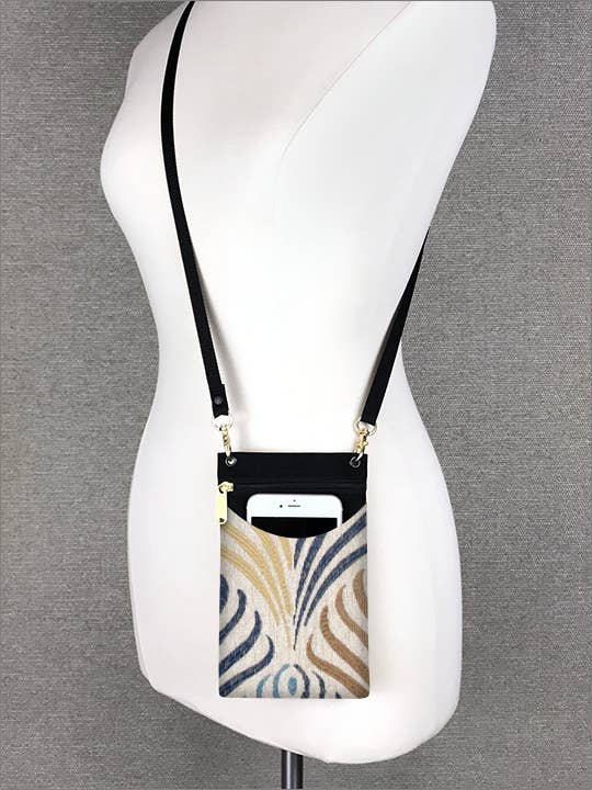 Danny K. Handbags - Cellphone Case: Mums