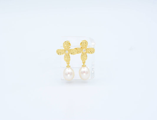 AJS Design Studio - Pearl earrings with flower