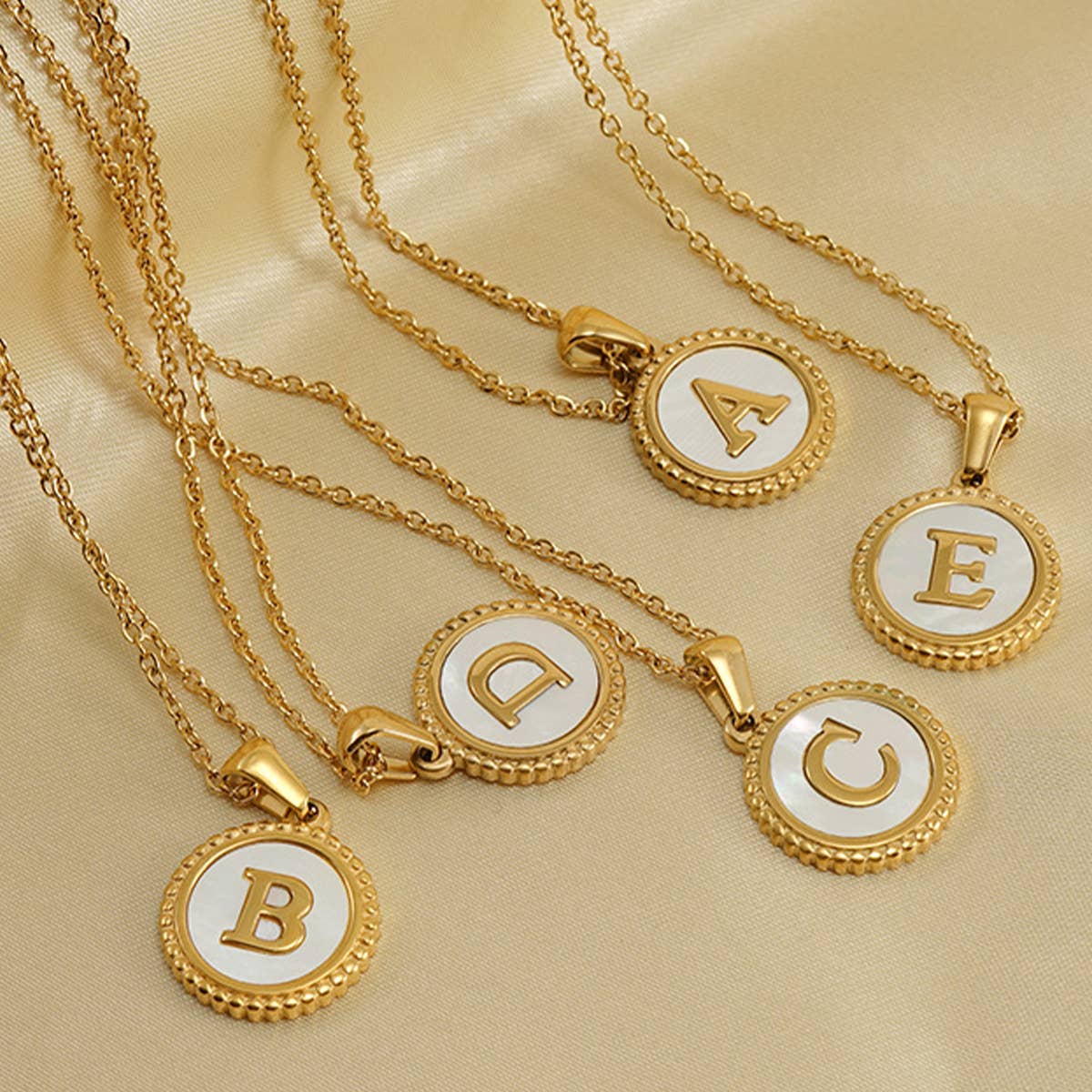 ACCITY - 18K GOLD STAINLESS STEEL SHELL LETTER NECKLACE_CWAJE0686: TYPE20 / (OS) 2