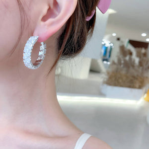 Cici’De Jewelry Amsterdam - Luxurious Diamond-Look Hoop Earrings: Yellow Gold