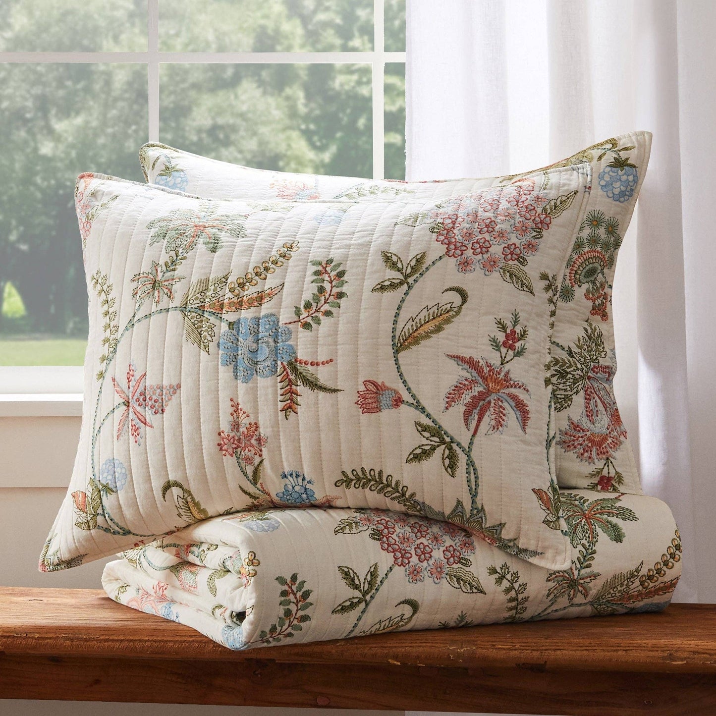 Levtex Home - Chantae Quilt Set: Multi / King
