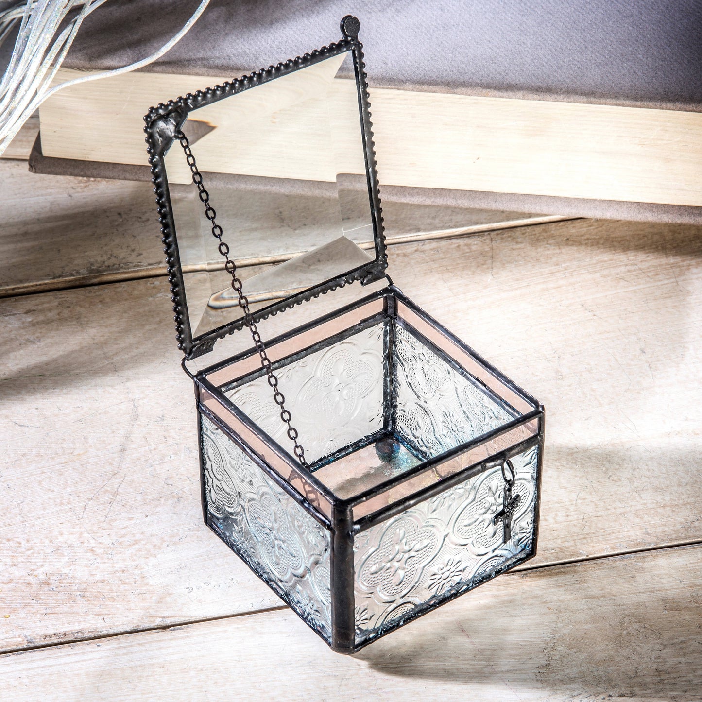 J Devlin Glass Art & Bert Anderson Collection - Christian Gift Keepsake Jewelry Glass Box 631