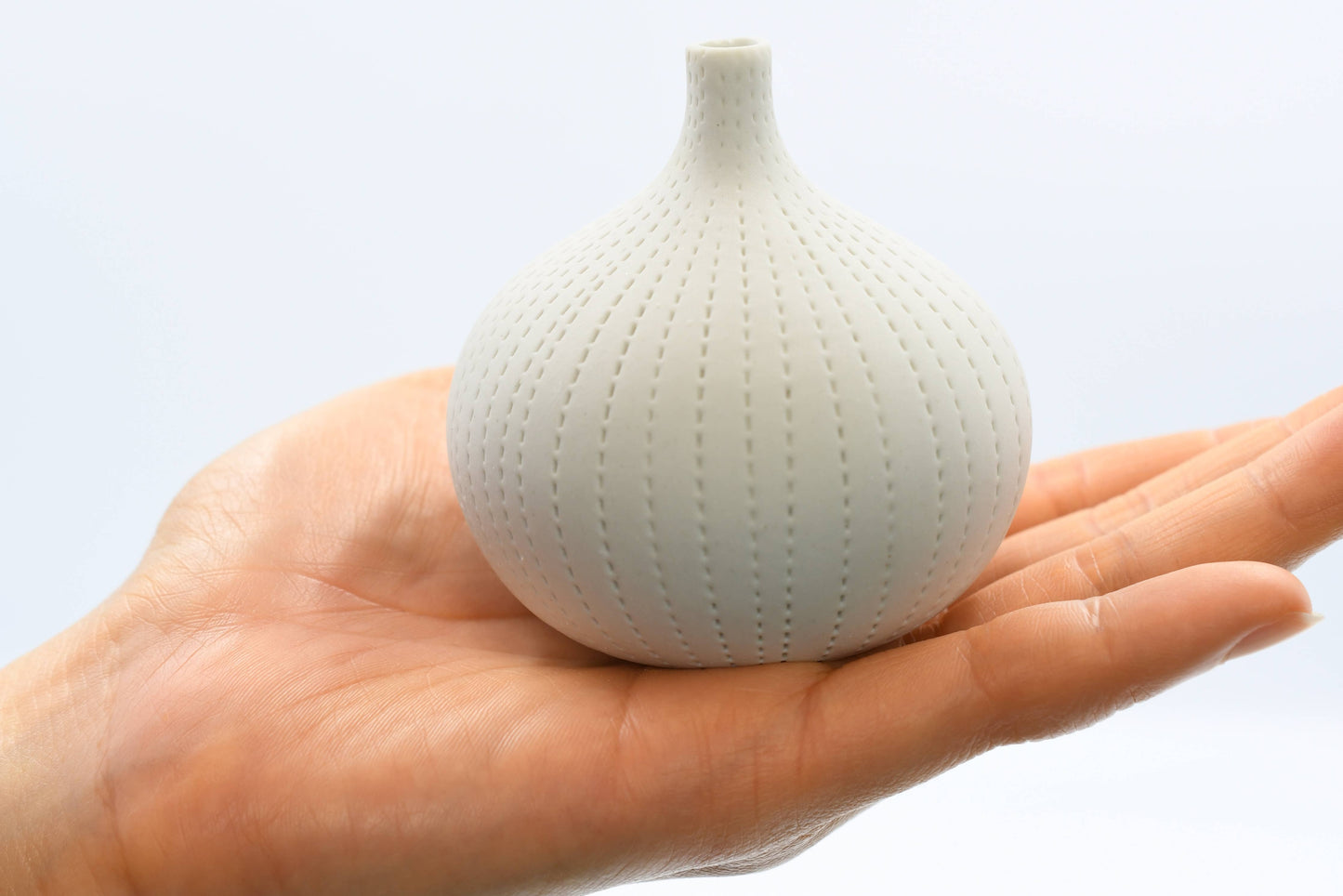 Art Floral Trading LLC - 192WH13 CONGO TINY S - WH 13 Porcelain bud vase