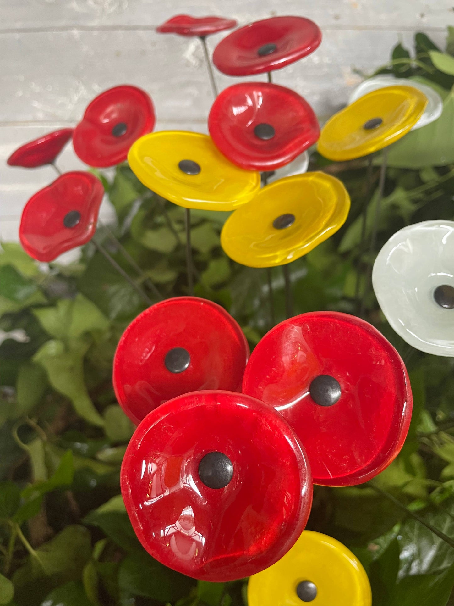 CARNEOL GLASS - Small Glass Flower For Outside In Red